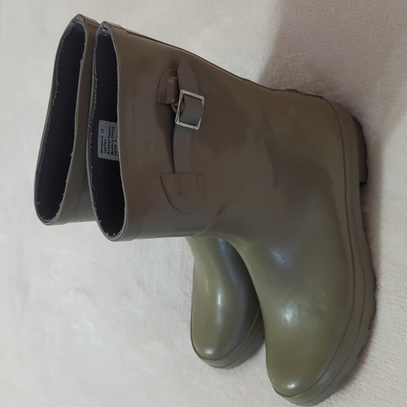 Khaki Women's Rain Boots Size 10 - Picture 6 of 8